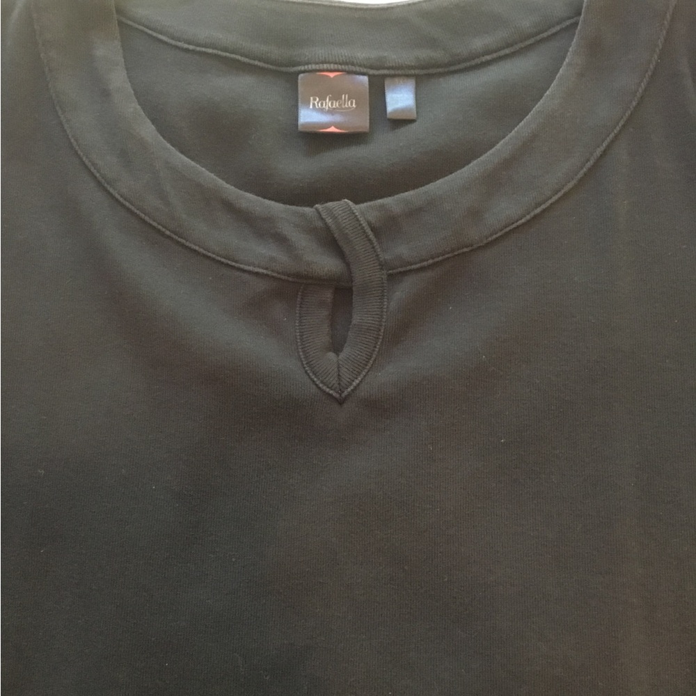 RAFAELLA Keyhole neckline Black T-shirt size 1X Short sleeve 100% soft cotton - Picture 3 of 7
